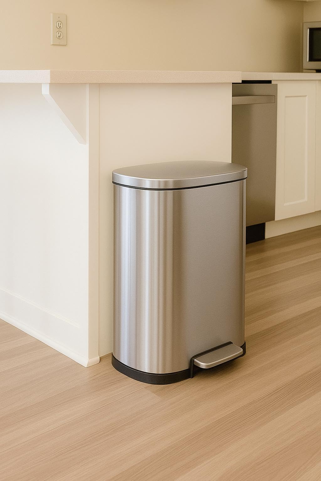 50L Stainless Steel Step-On Kitchen Trash Can F8752